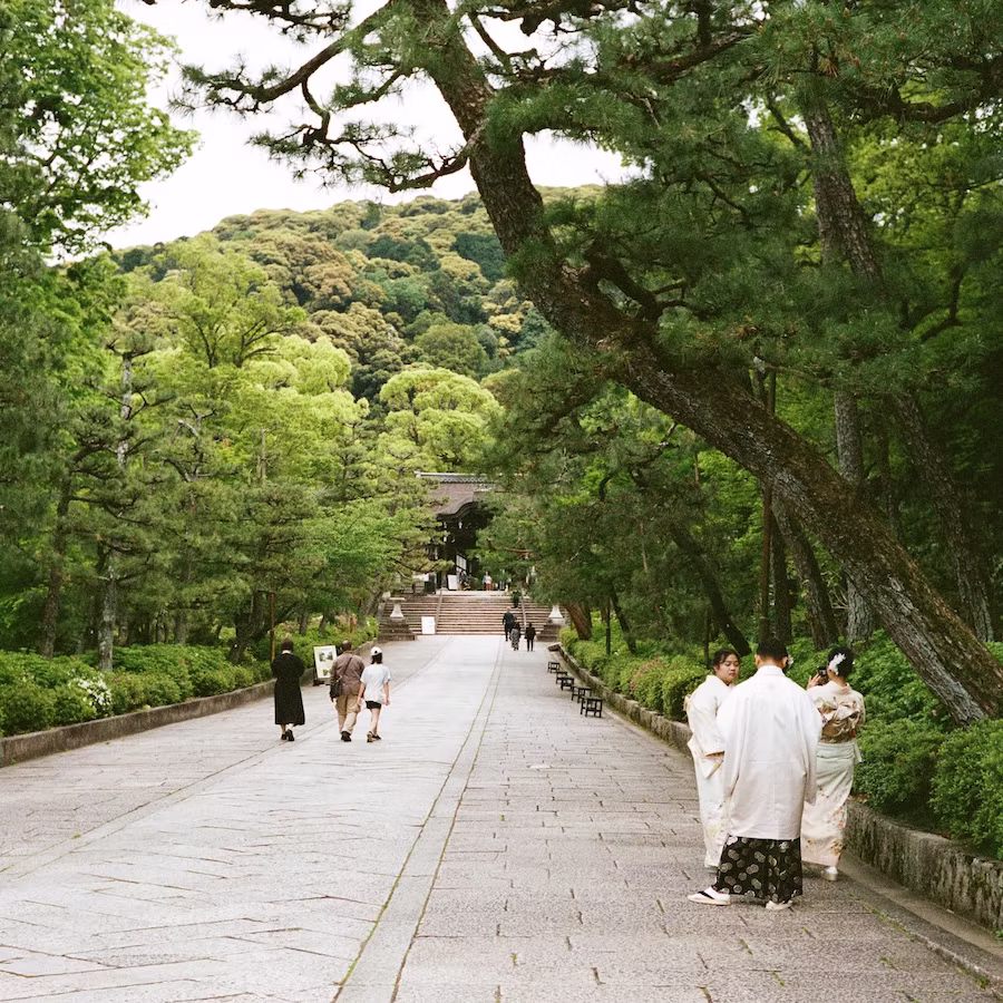 Shot on Leica M6, Kodak Portra 400